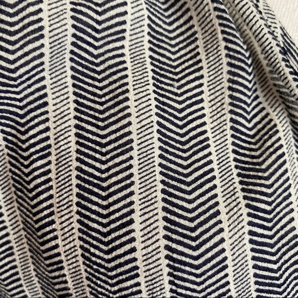 SOLD E Joie Navy White Print V-neck Long Sleeve Blouse - Picture 5 of 7